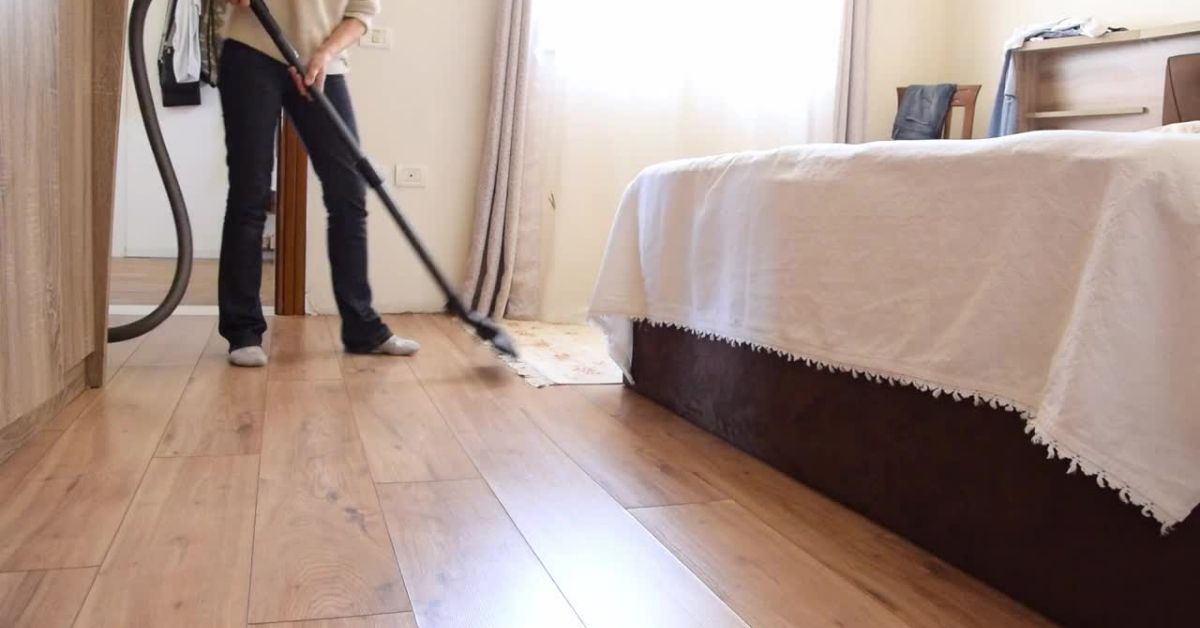 How to deep clean your bedroom?