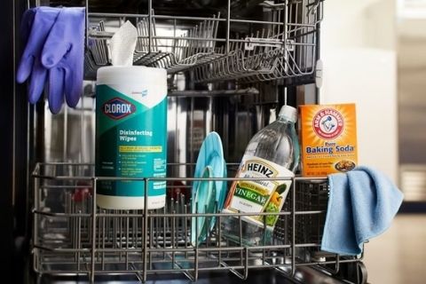 Clean dishwasher with vinegar and baking soda