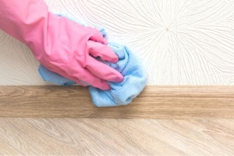 Cleaning hacks for the wooden baseboards