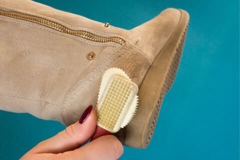 Steps to clean the ugg