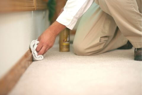 The best way to clean baseboards