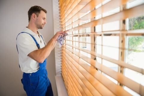 clean blinds effectively