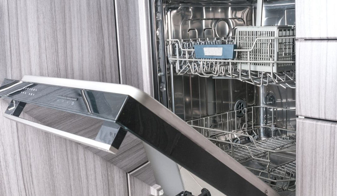 An easy guide to clean dishwashers with different products