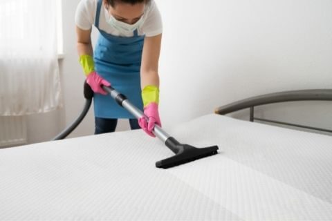 How-to-clean-a-mattress-with-baking-soda