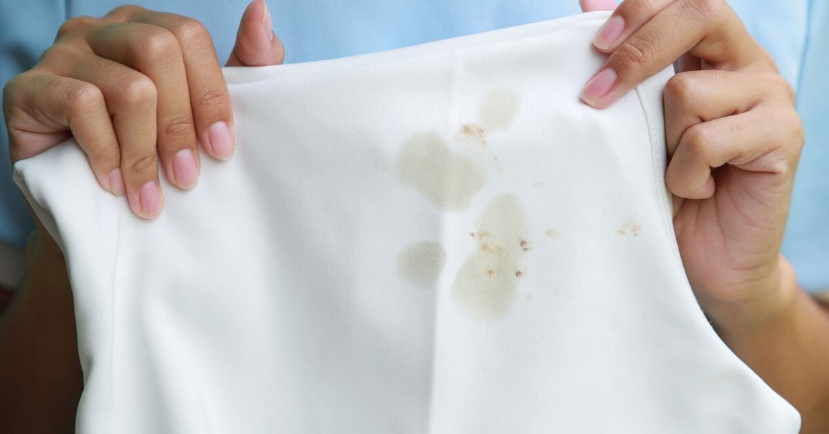 Remove-oil-stain-on-clothes