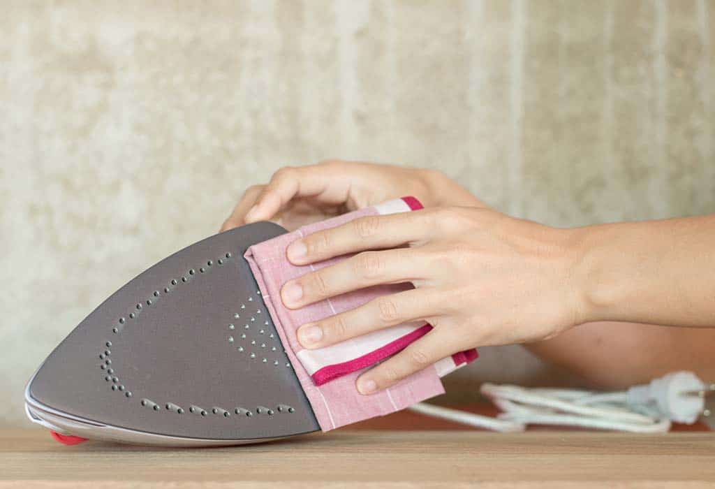 How-to-clean-an-iron