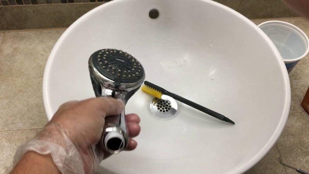 cleaning-shower-head-body.