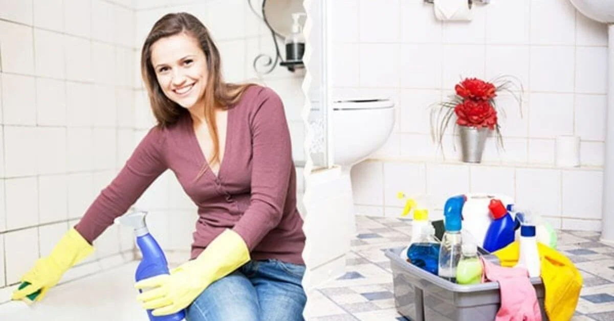Guide to effectively clean your bathroom with bleach Sparkling and Beyond