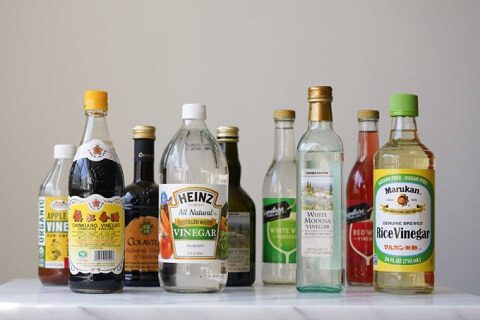 natural-cleaning-item-vinegar