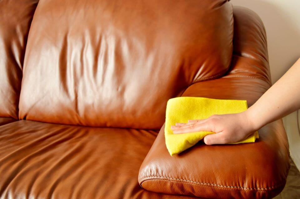 Clean a leather sofa (Source: Internet)