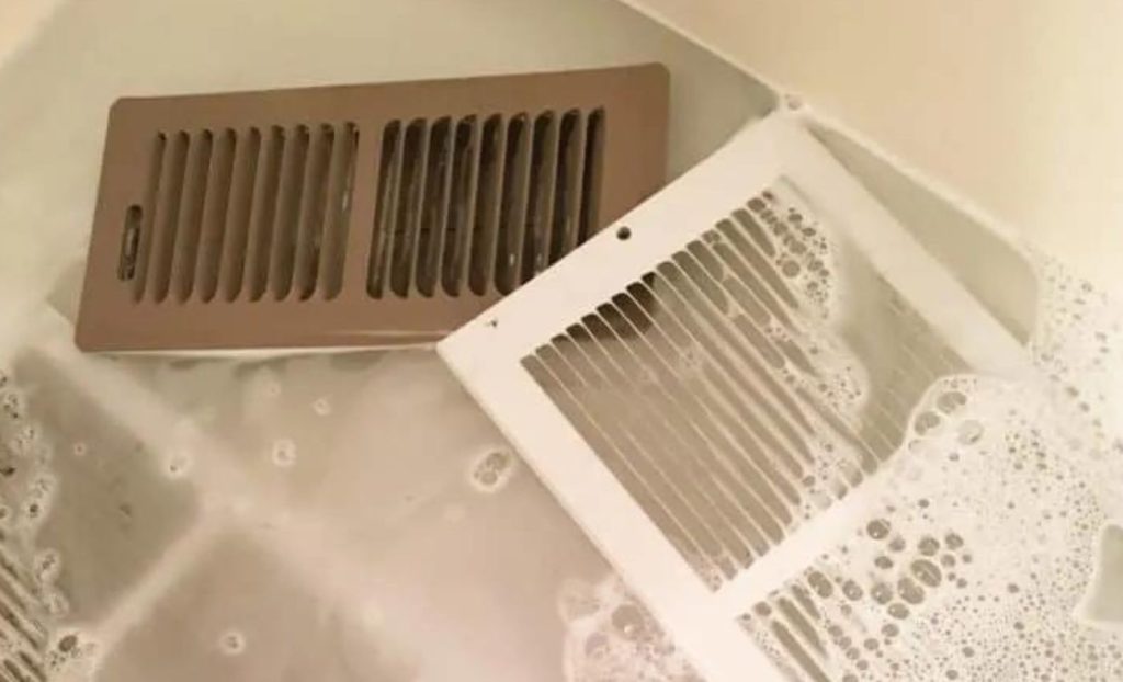 Soak air vent in water (Source: Internet)