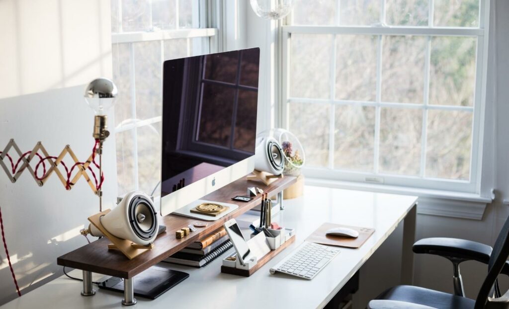Organize your desk clean and tidy
