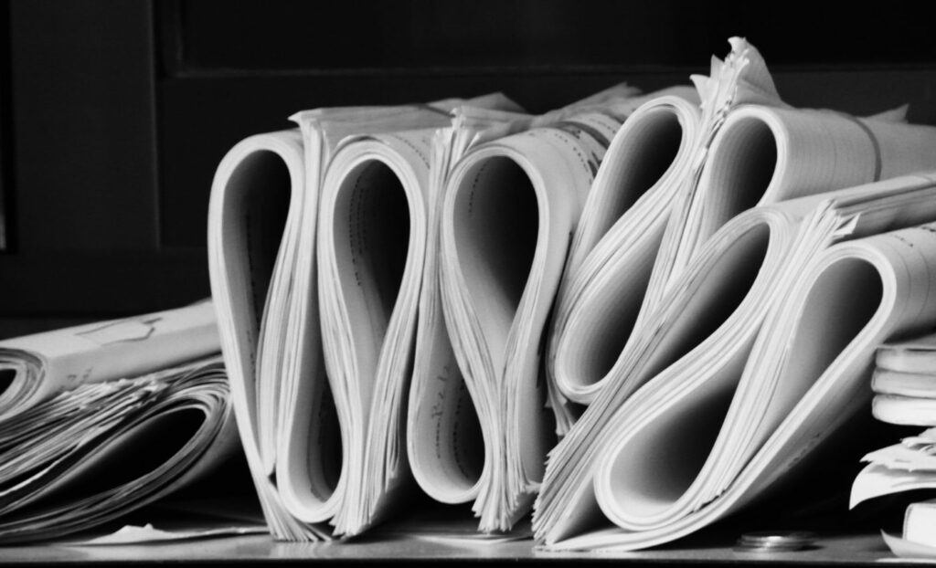 Utilizing both sides of the paper will rapidly cut your business's paper waste (Source: Internet)