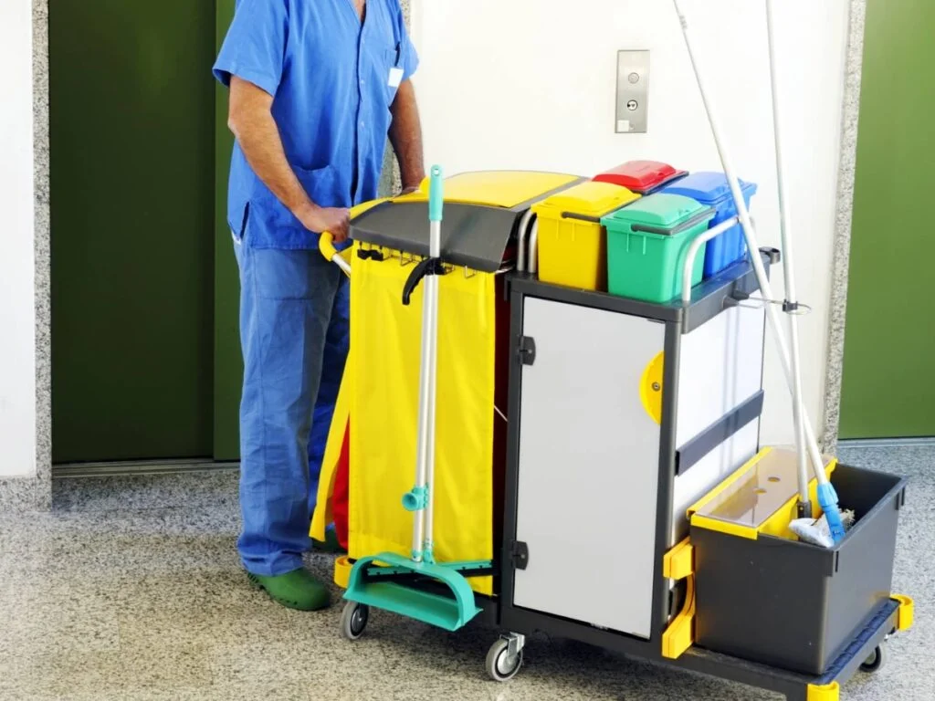 3 Best Commercial Cleaning Equipment for Workplace - Sparkling and Beyond