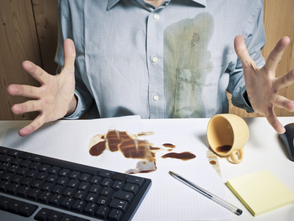 Clean coffee stain on your desk (Source: Internet) 