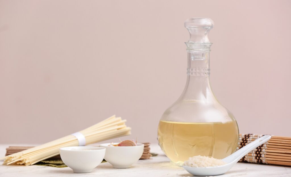 How is white vinegar made?