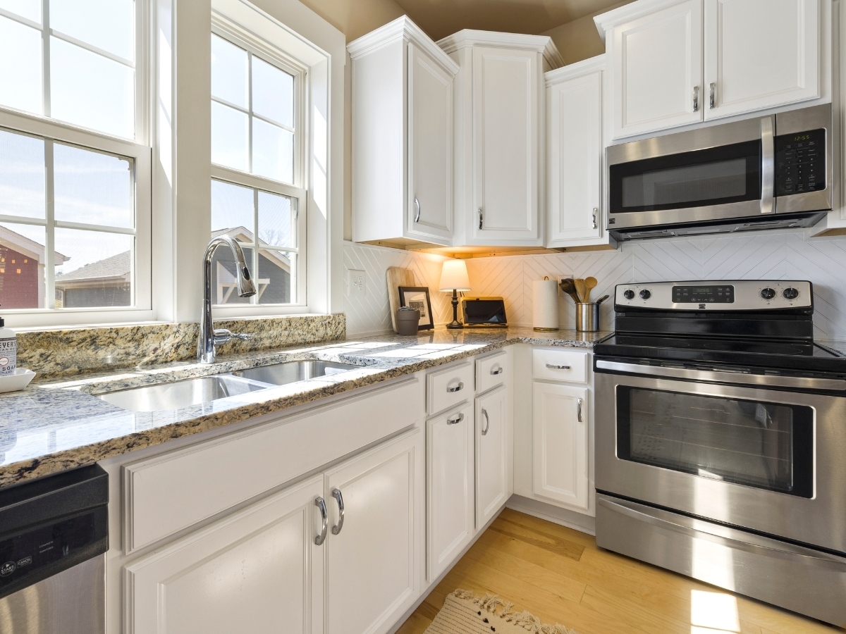 A beautiful kitchen after cleaning