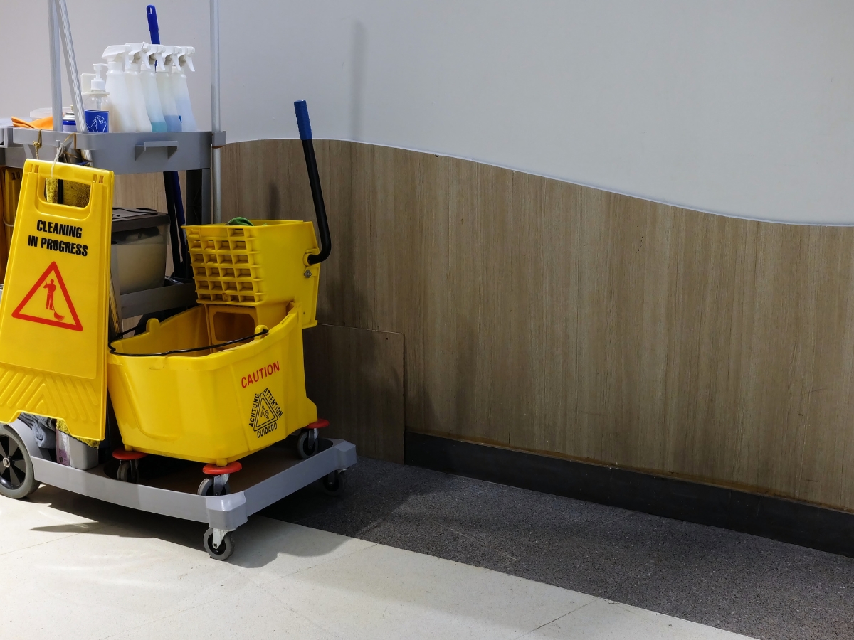janitorial cleaning cart
