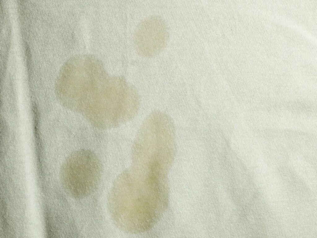 Clean oil stain