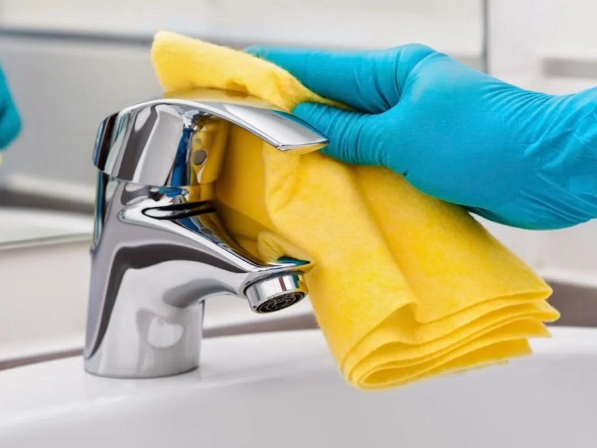 10 Benefits of Hiring Cleaning Services