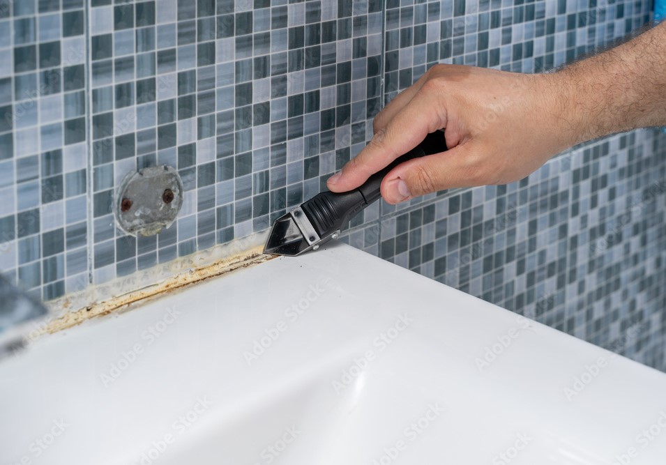 Cleaning Moldy Grout