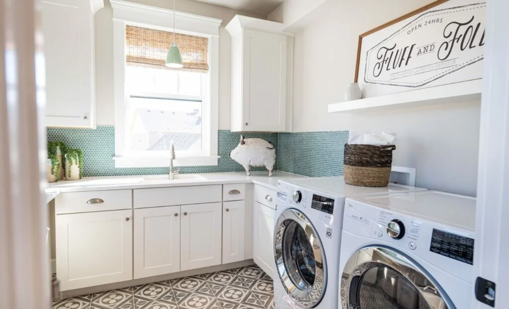 How to organize your laundry room with more efficient | Sparkling and ...